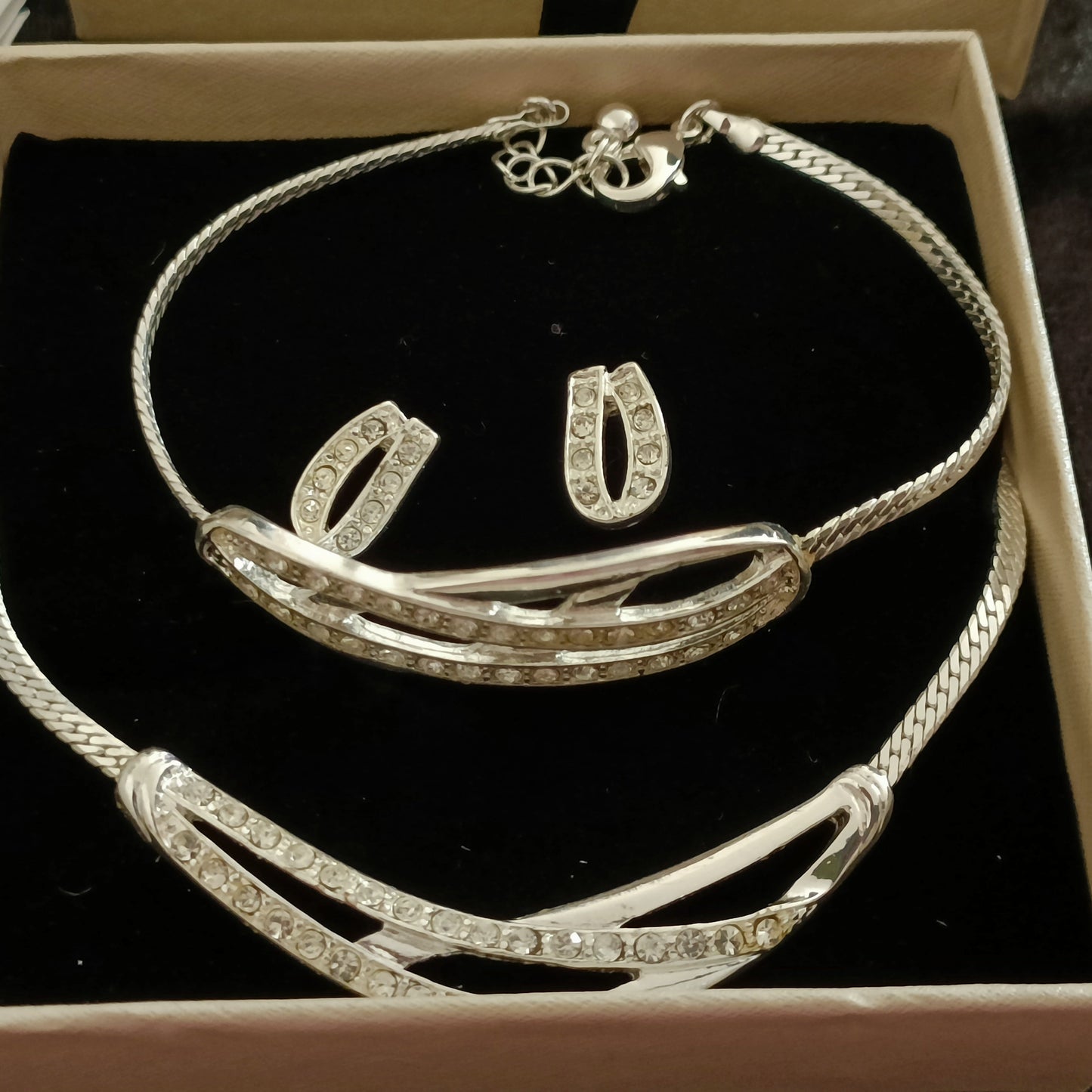 Avon Yasmine Jewellery Giftset
