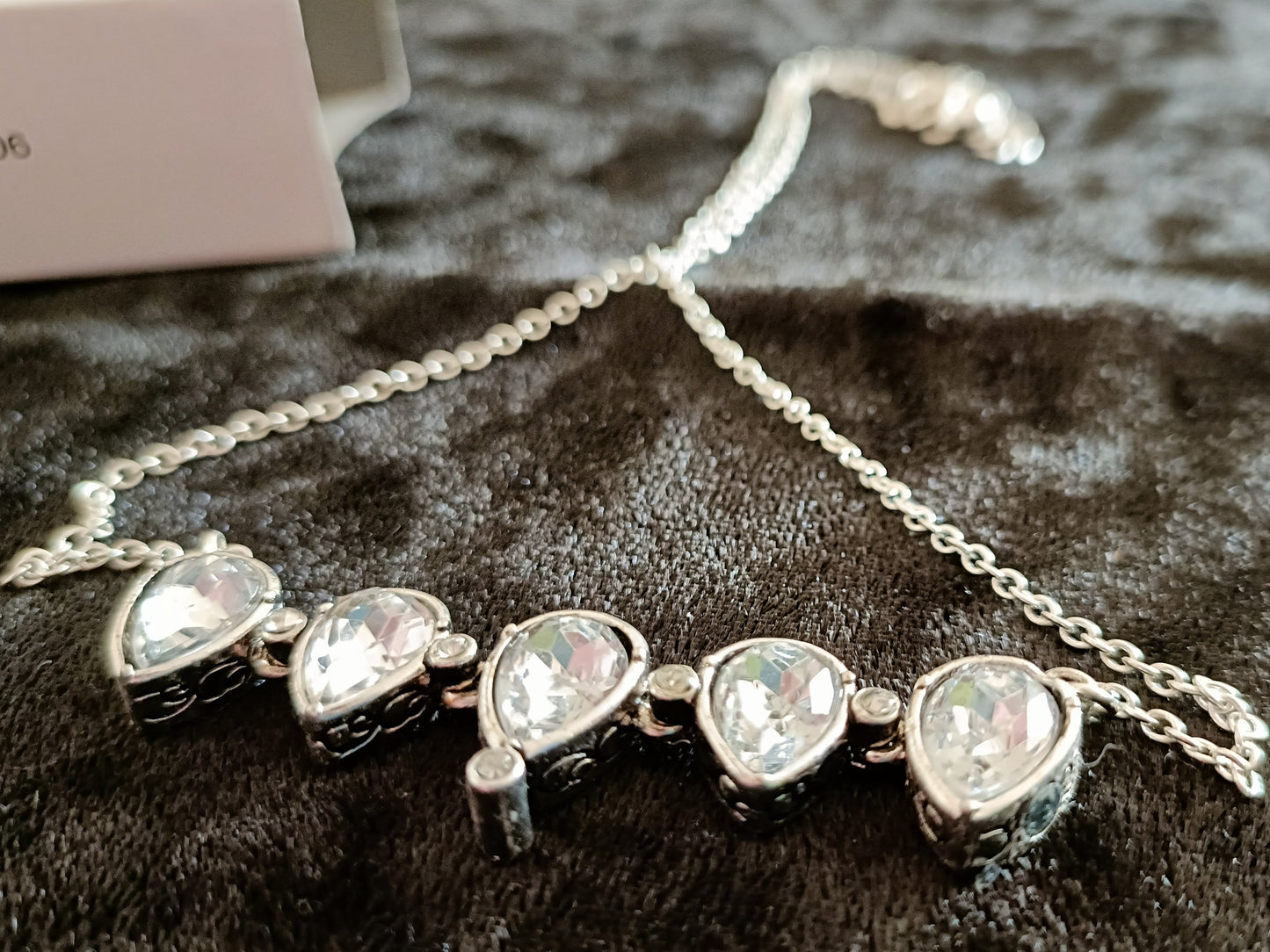 Hilary Magnetic Flower Necklace