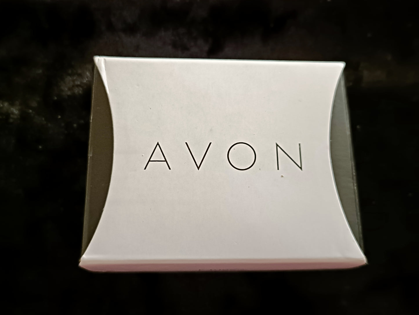 Avon Snow Petals Pearlesque Gift Set