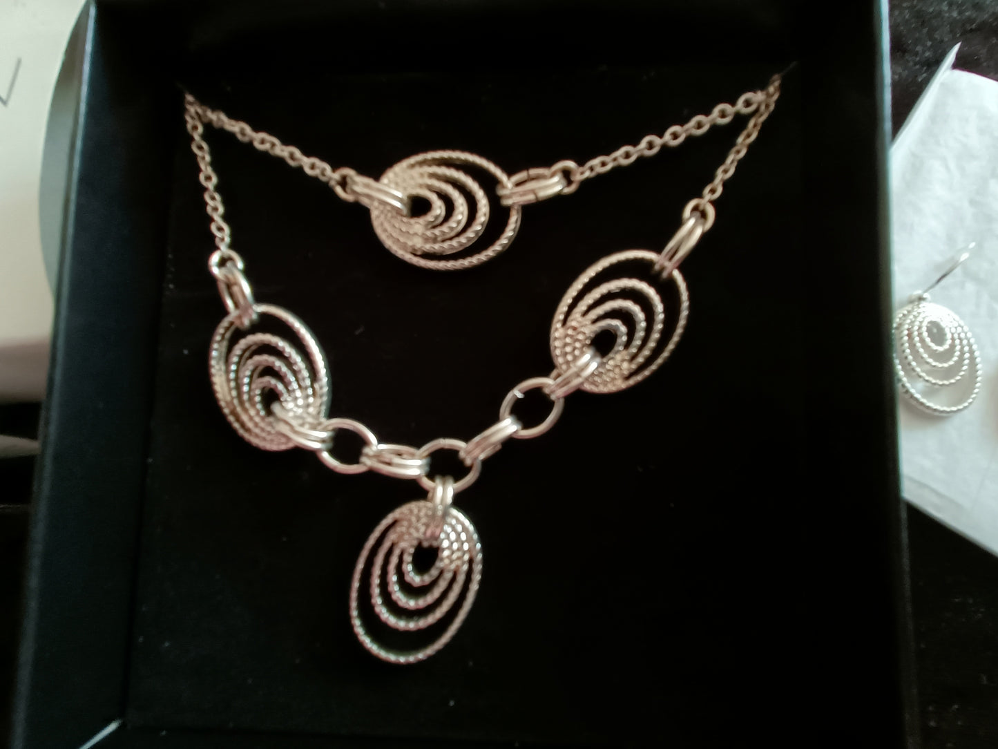 Avon Olivette Jewellery Giftset