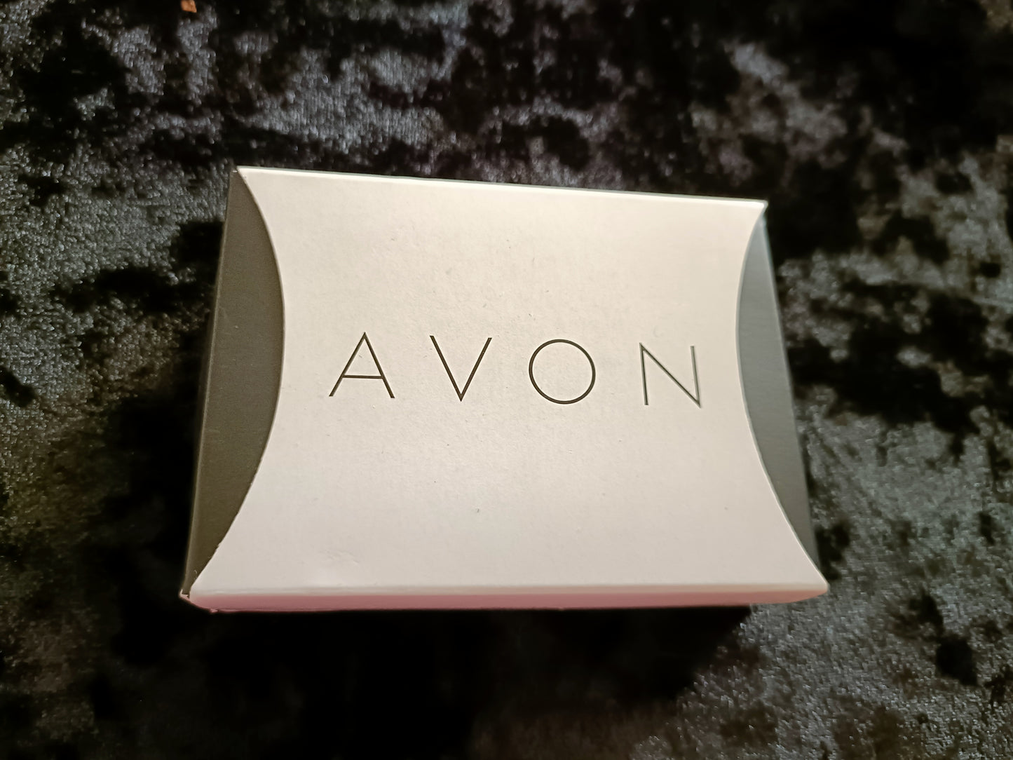 Avon Pearlesque and Chain Necklace