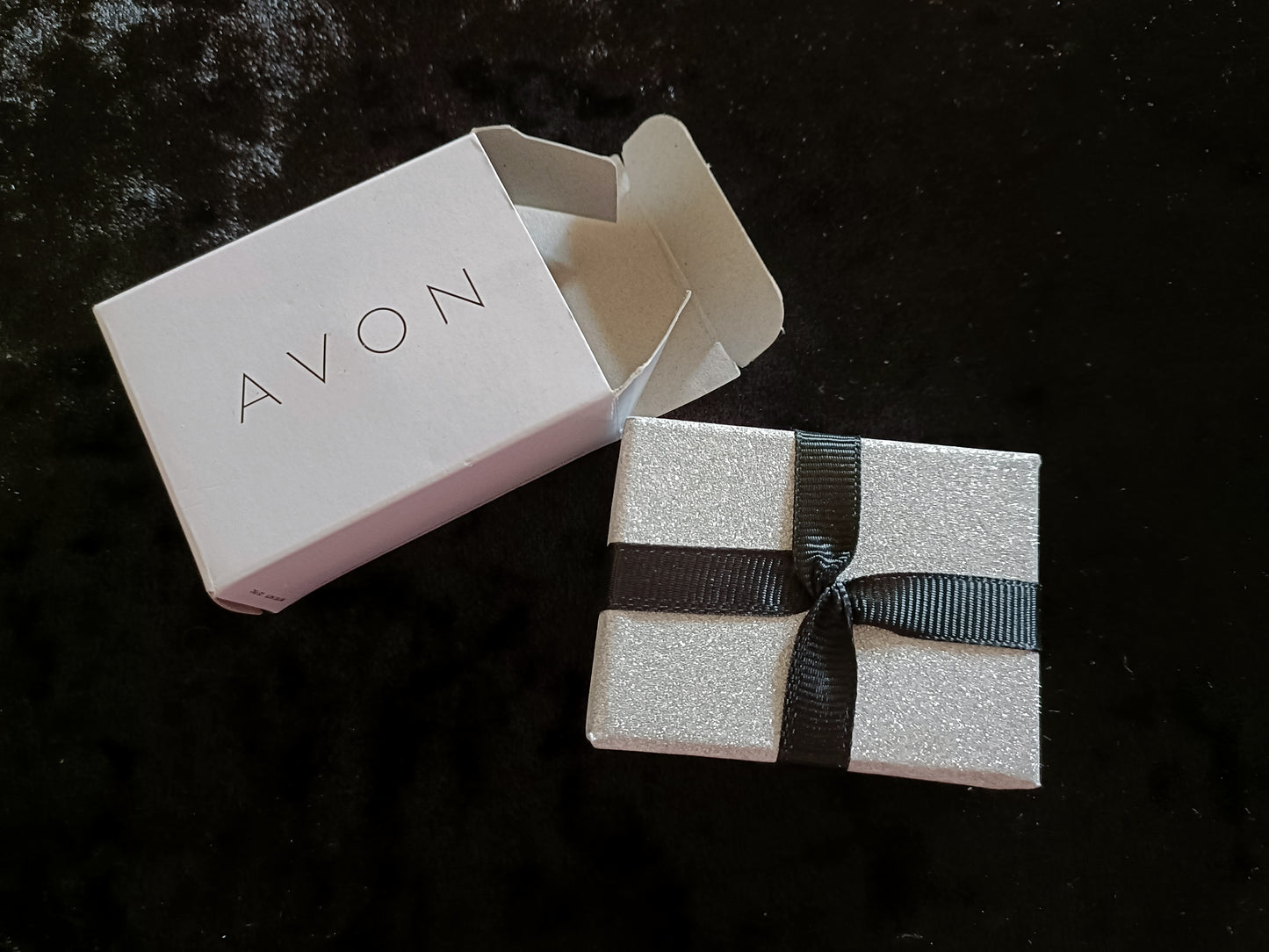 Avon Josanie Necklace and Earring Giftset