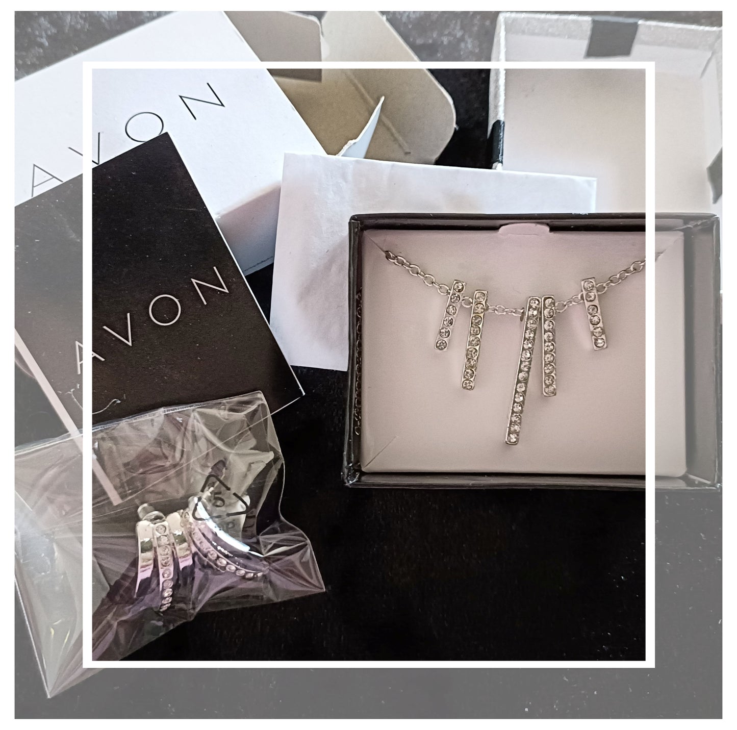 Avon Josanie Necklace and Earring Giftset