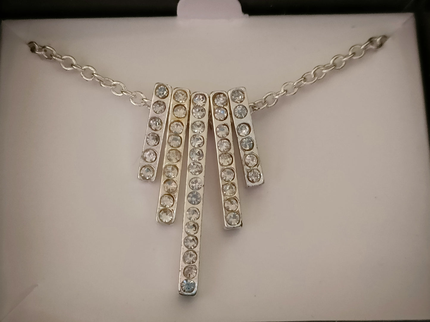 Avon Josanie Necklace and Earring Giftset