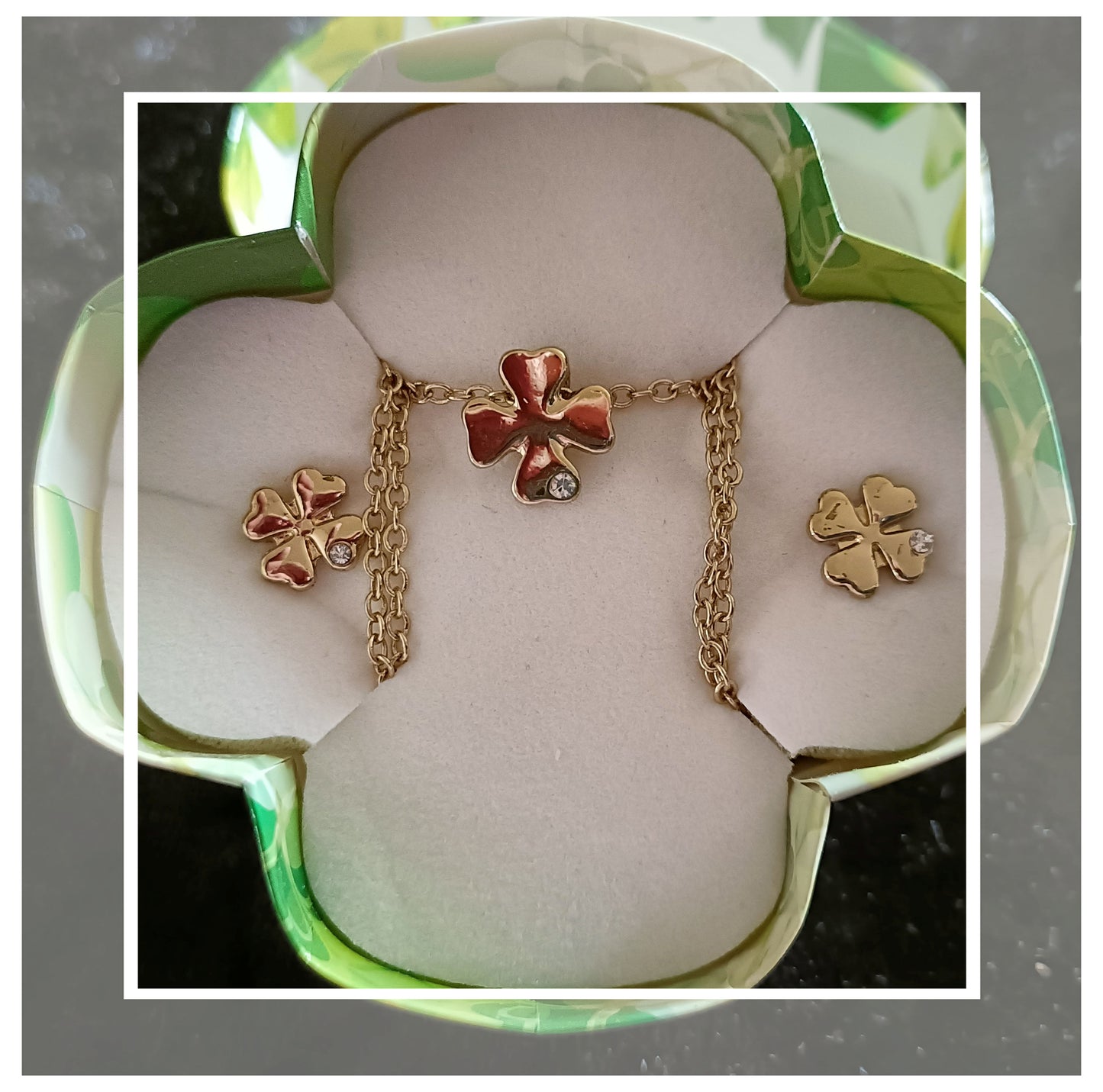 Avon Lucky Four Leaf Clover Necklace and Earrings Set