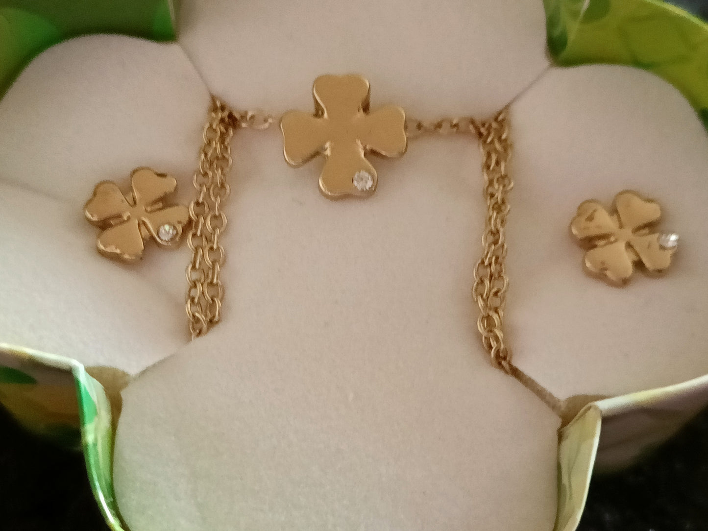 Avon Lucky Four Leaf Clover Necklace and Earrings Set