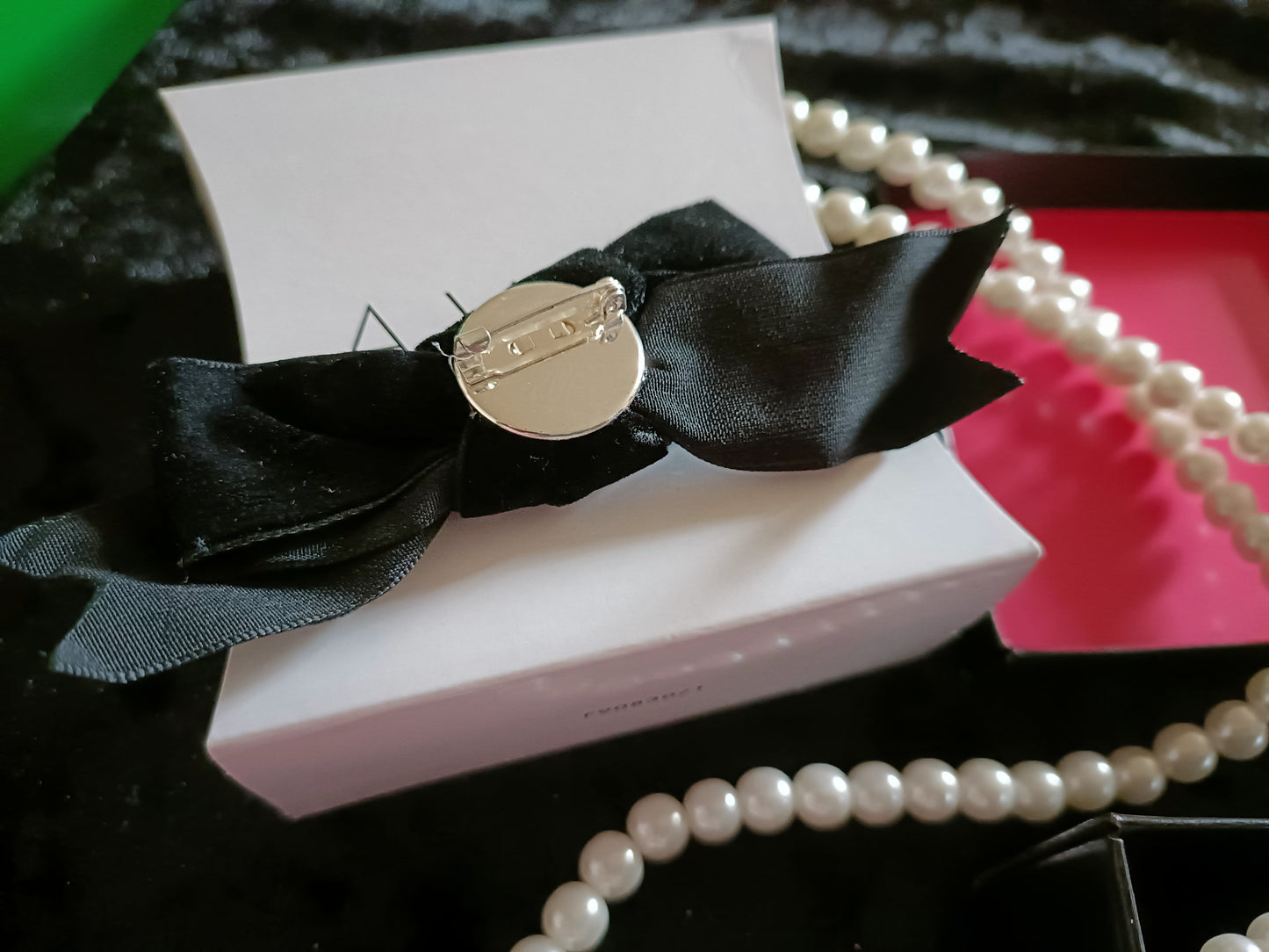 Avon Bernice Necklace with Detachable Brooch