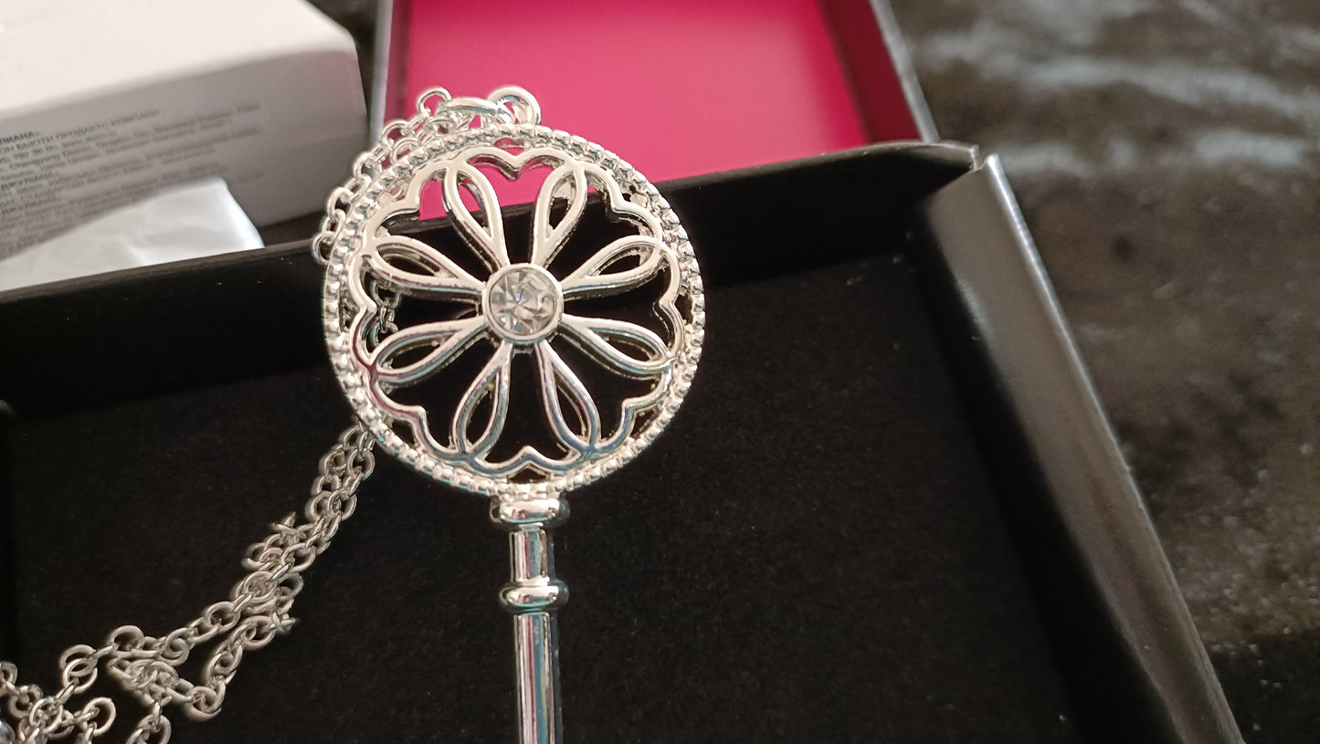 Avon Julienne Key Pendant