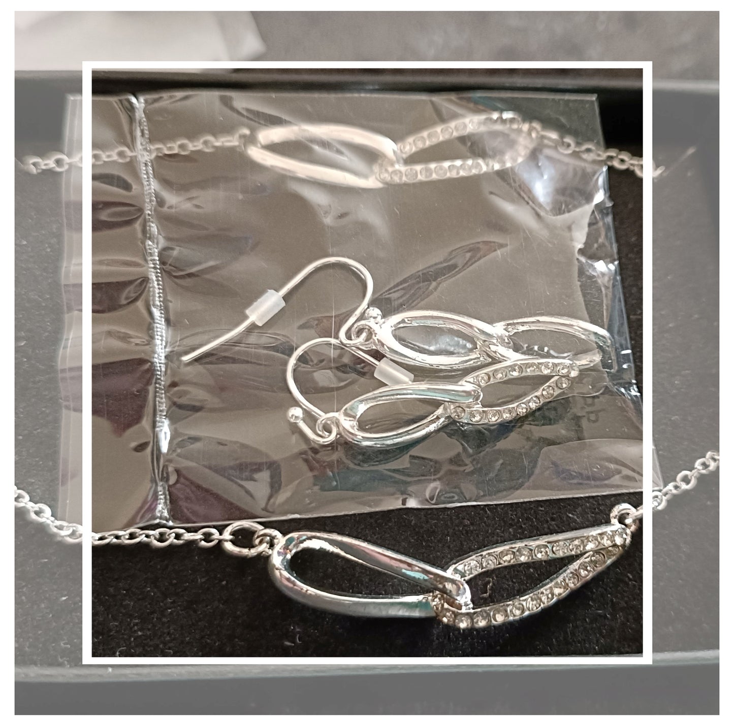 Avon Faylinn 3 Piece Jewellery Giftset