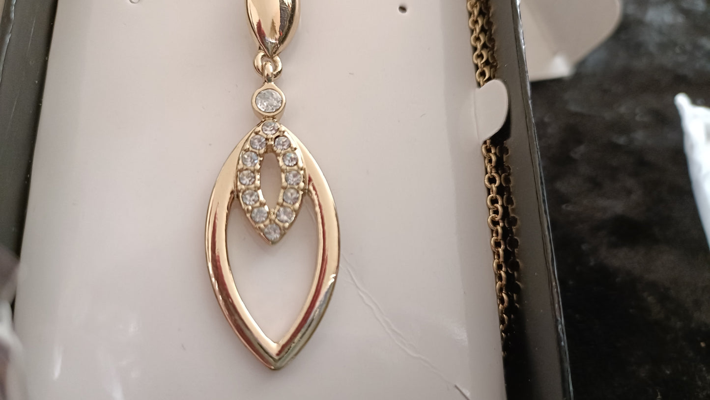 Avon Callie 2 Piece Jewellery Giftset