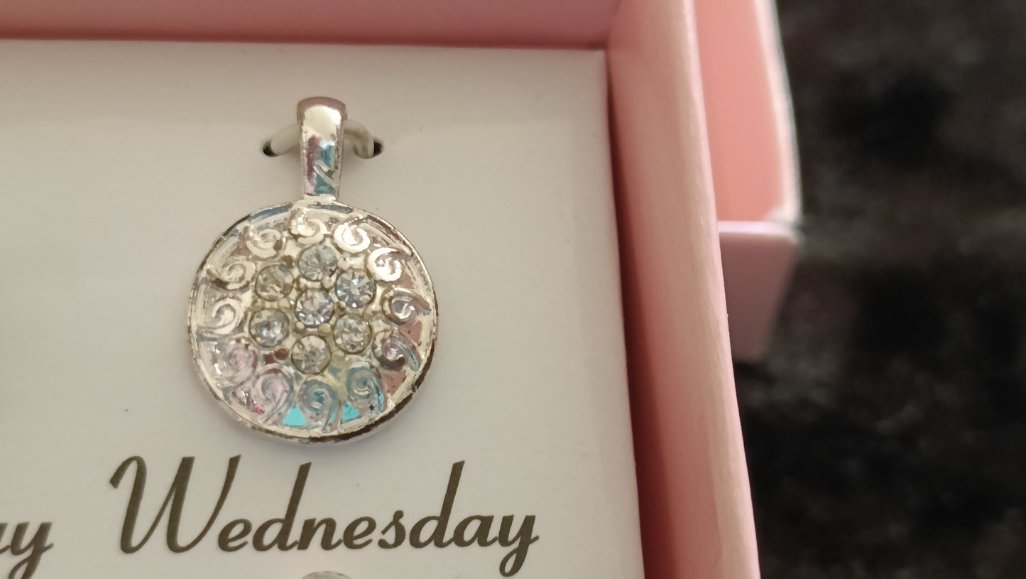 Avon Eternal Spring Necklace Set