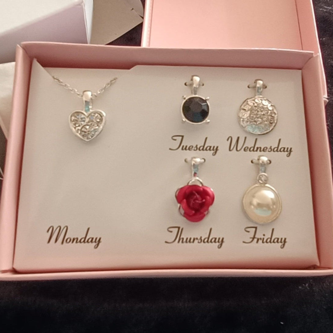 Avon Eternal Spring Necklace Set