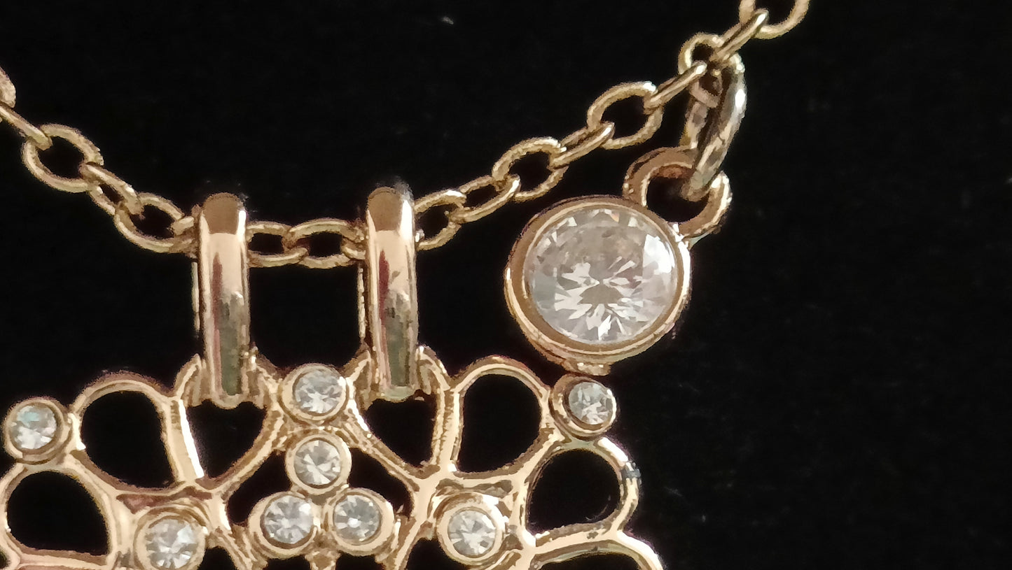 Avon Signature Collection Square Pendant