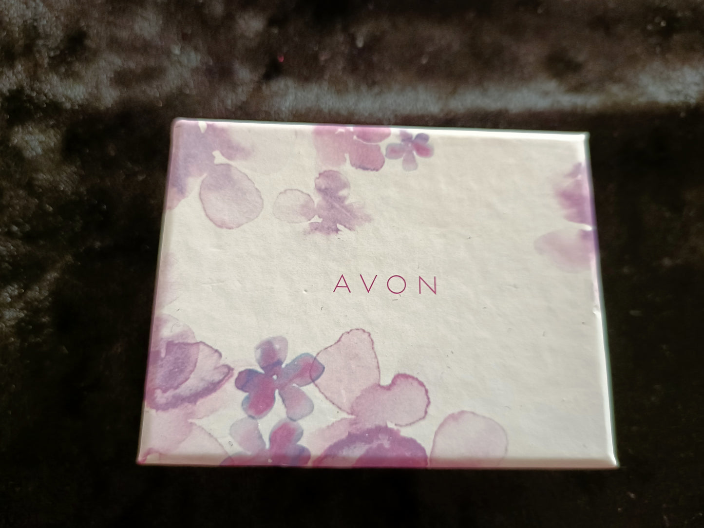 Avon Nettie Three Piece Double Heart Jewellery Set.