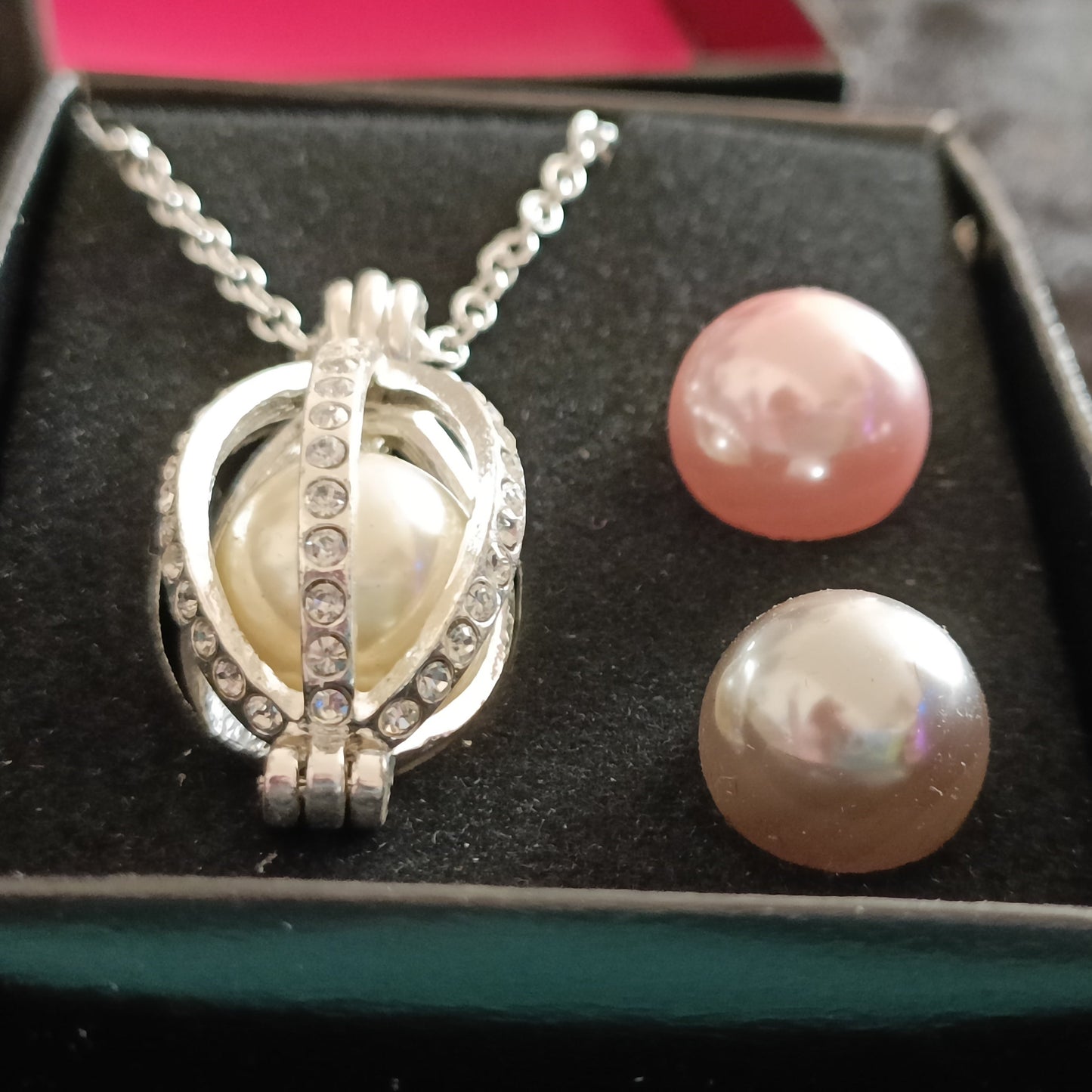 Avon Salerio Necklace