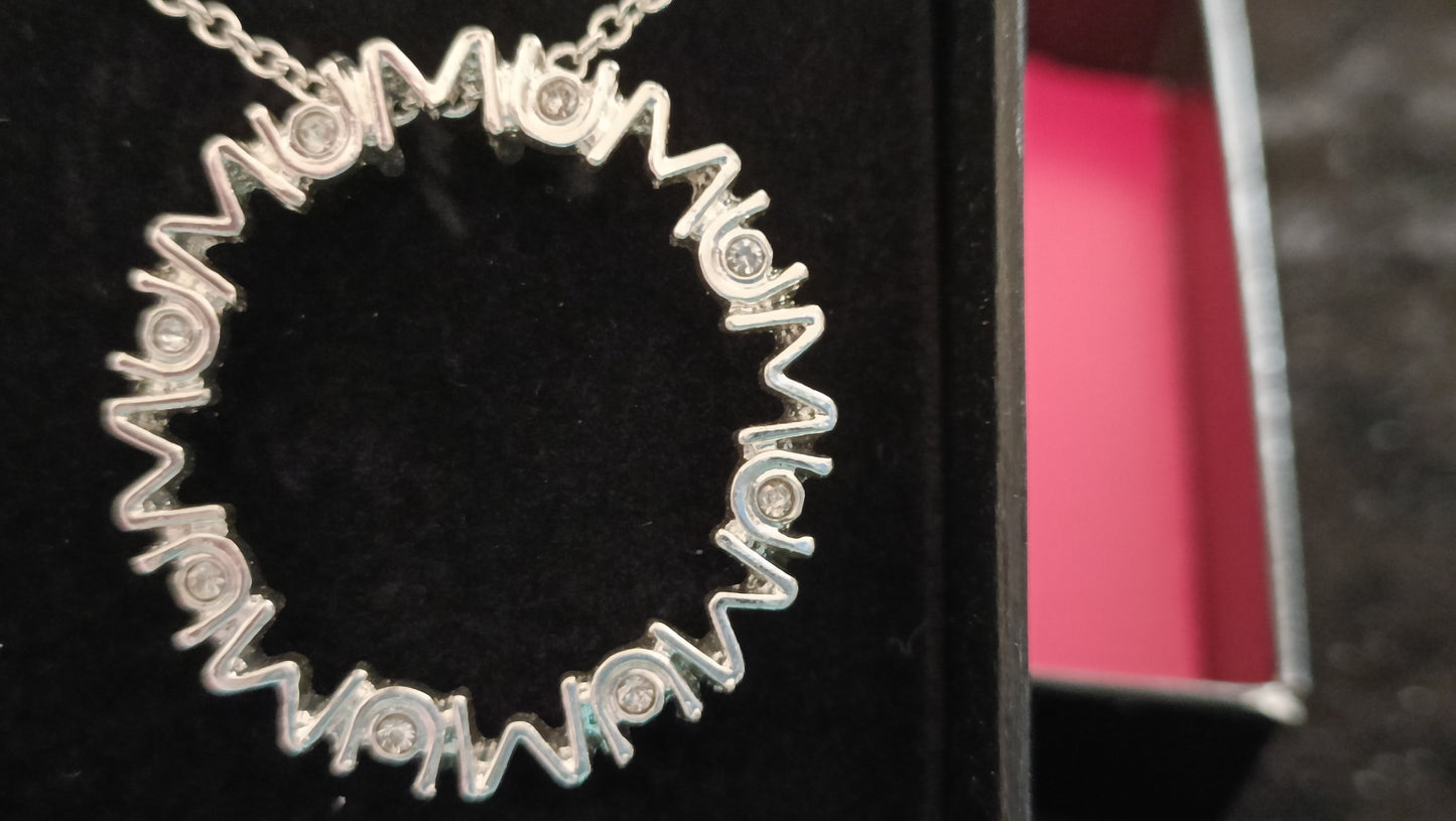 Avon Mum Sparkle Necklace