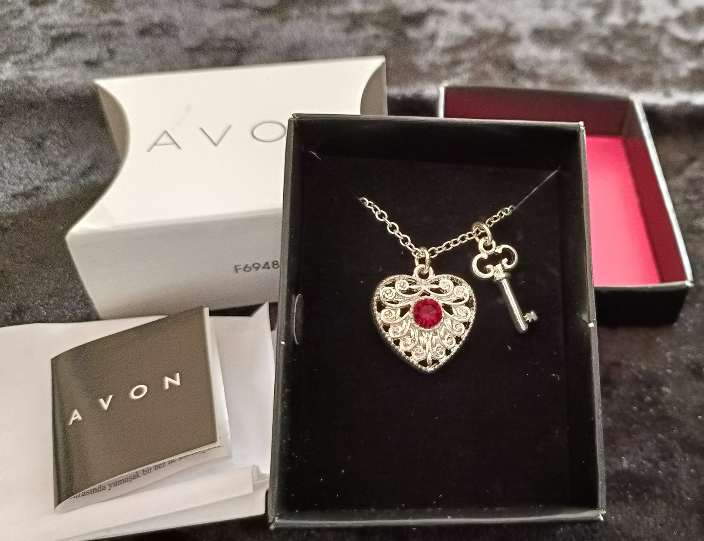 Avon Abrielle Necklace