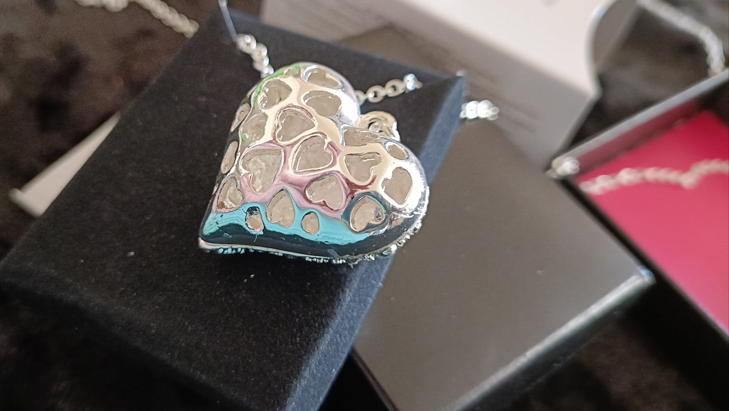 Avon Gabriel Necklace