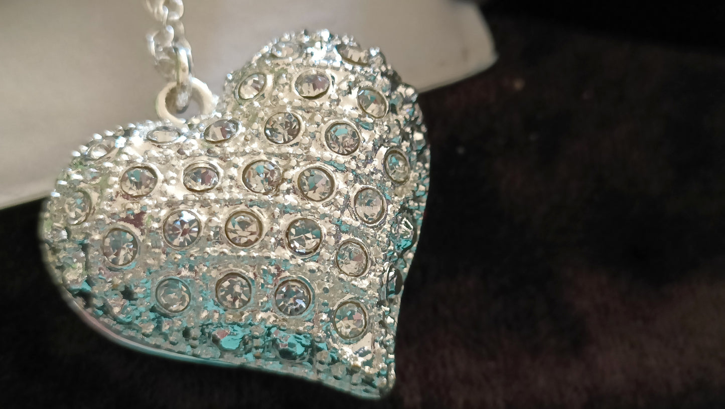 Avon Gabriel Necklace