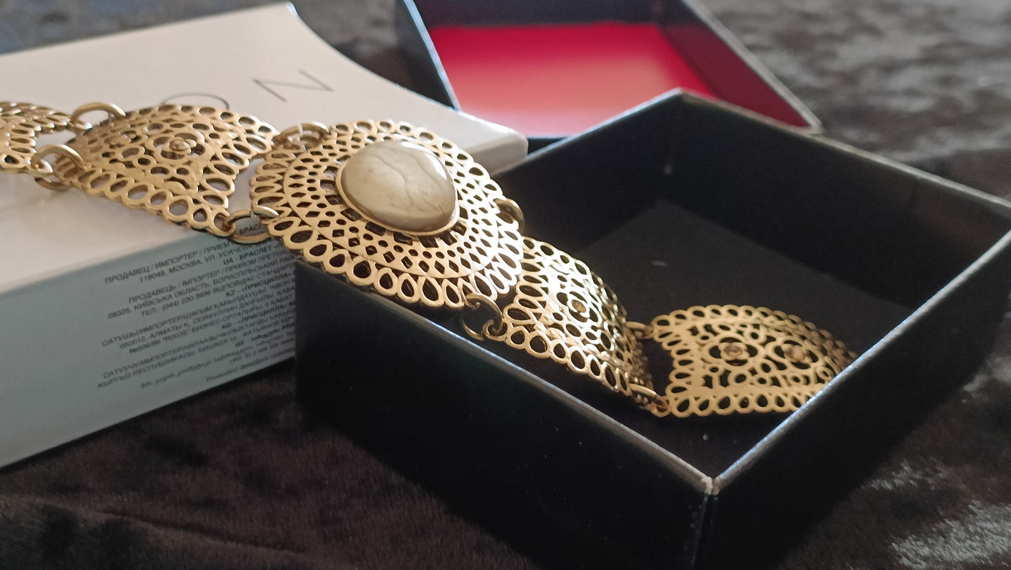 Avon Priscilla Bracelet