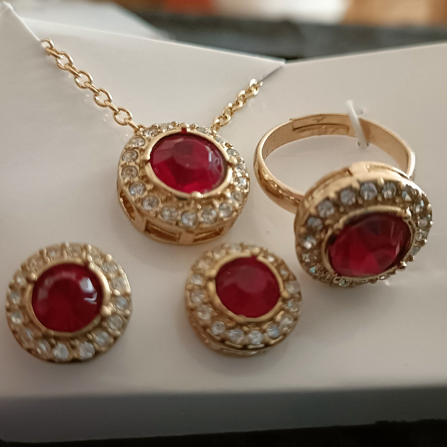 Avon Hilary Jewellery Giftset