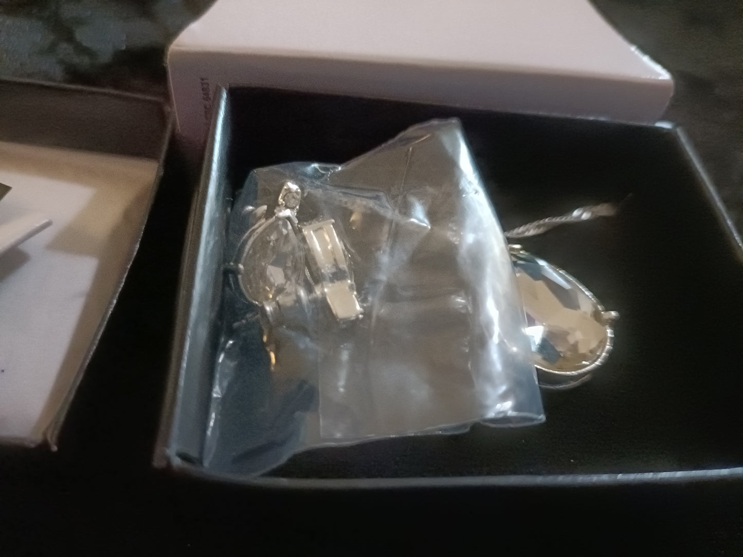 Avon Wanda Jewellery Gift Set