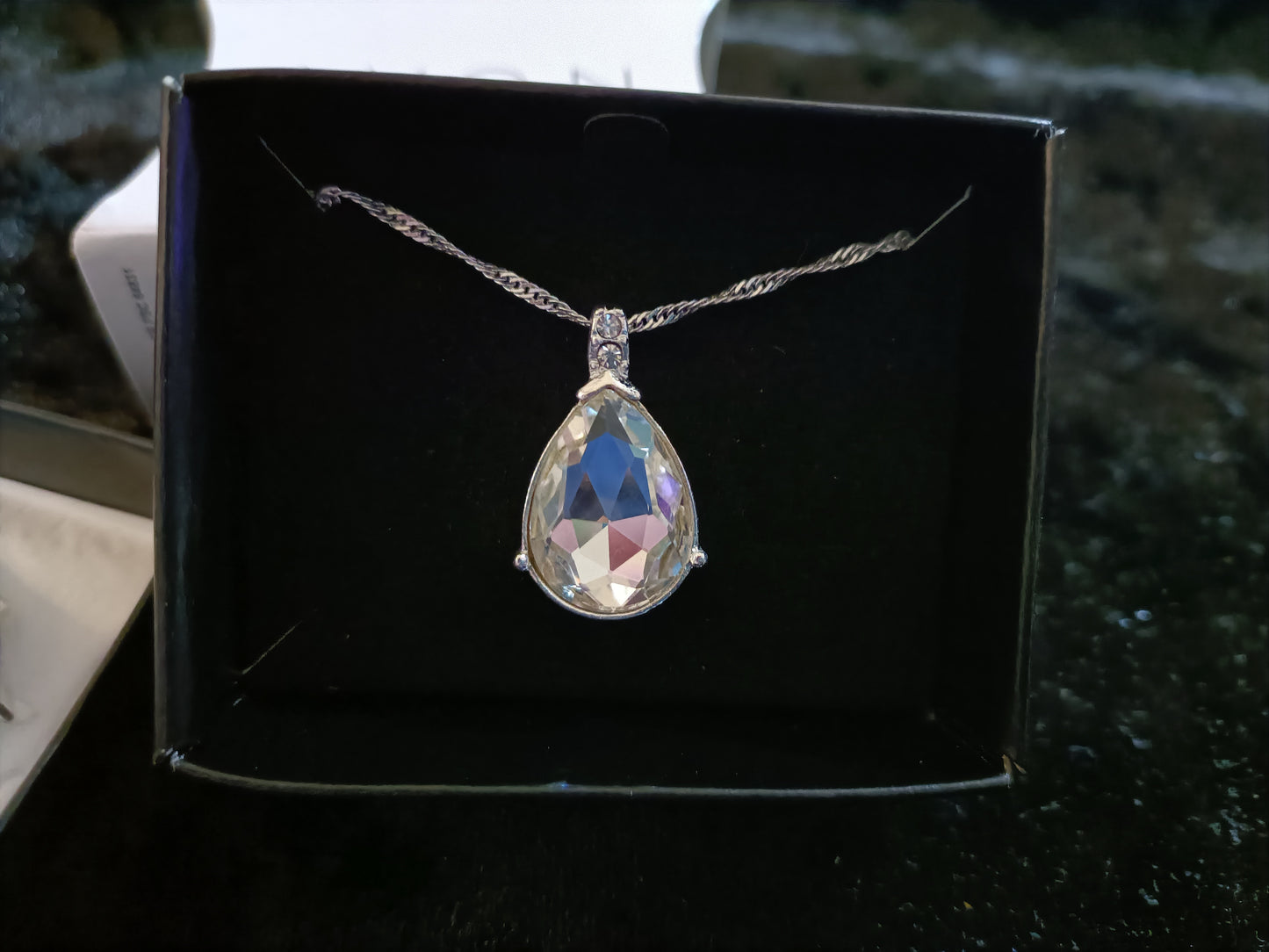 Avon Wanda Jewellery Gift Set