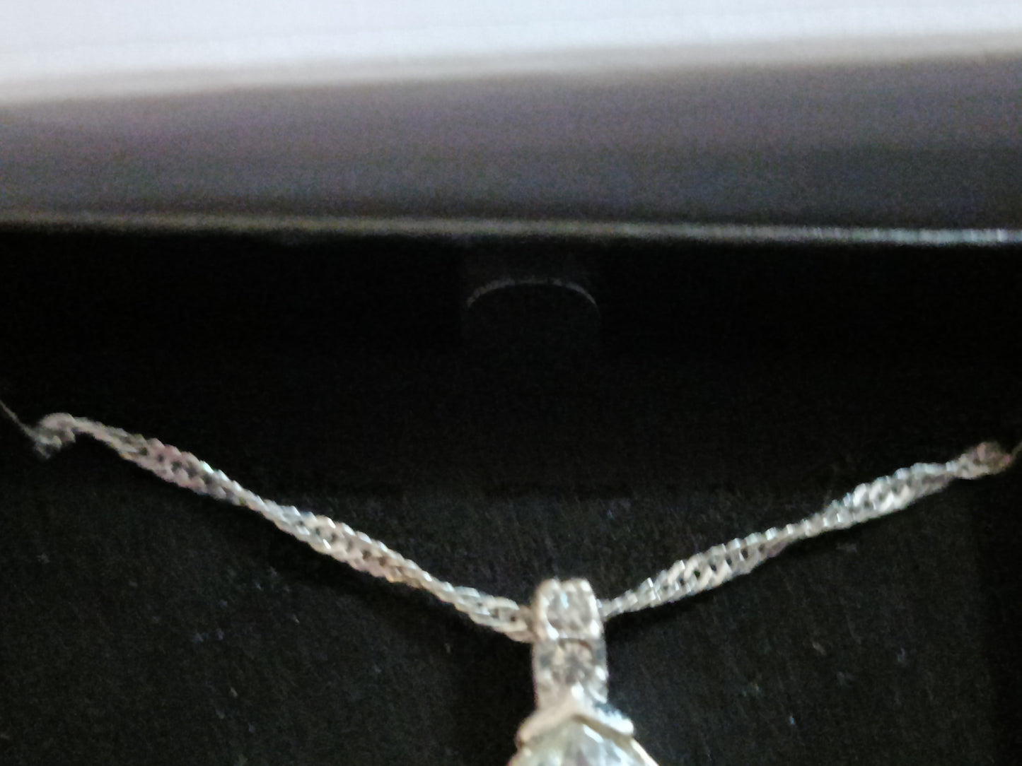 Avon Wanda Jewellery Gift Set