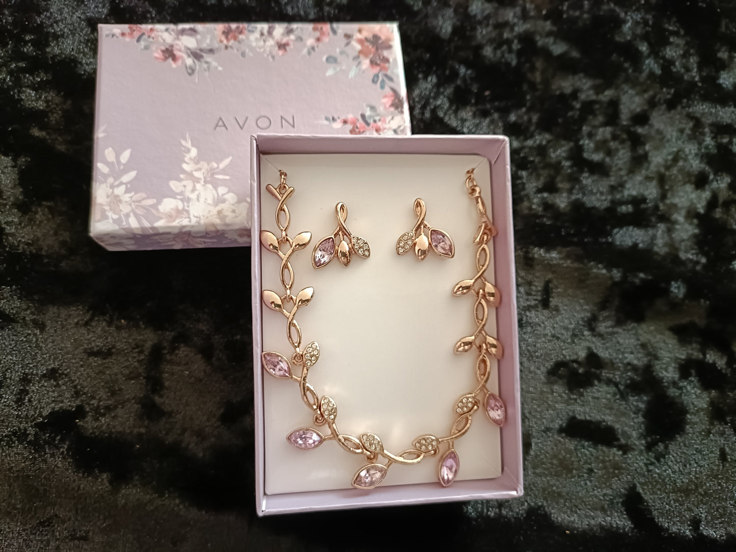 Avon Gold Coloured Leaf Necklace and Earring Set