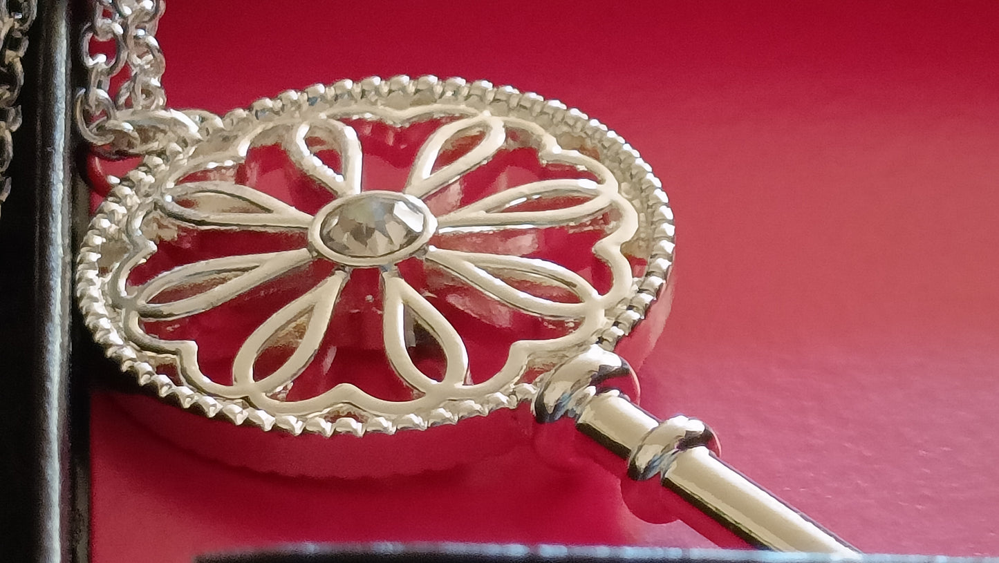 Avon Julienne Key Pendant
