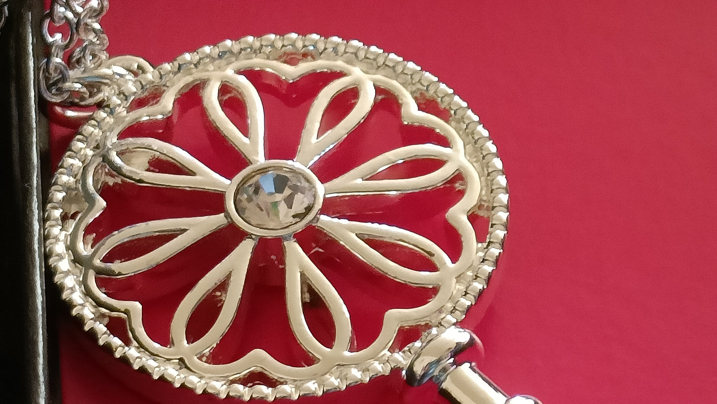 Avon Julienne Key Pendant