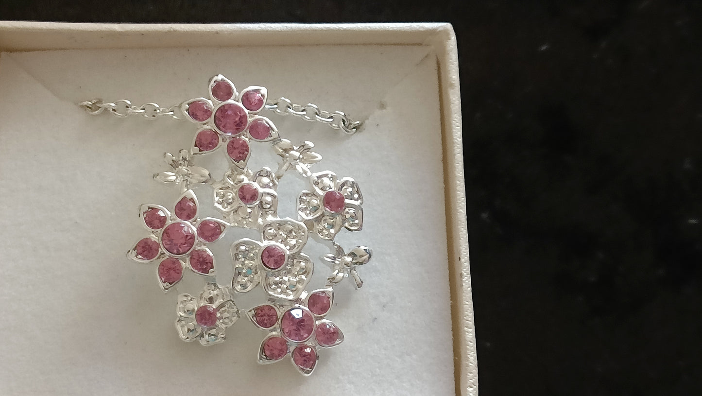 Avon Xena Necklace