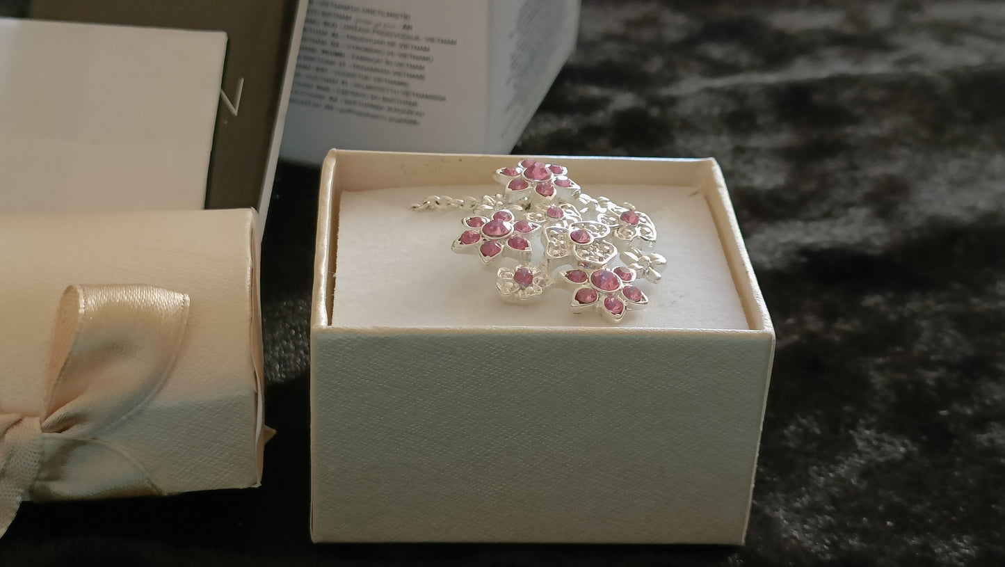 Avon Xena Necklace