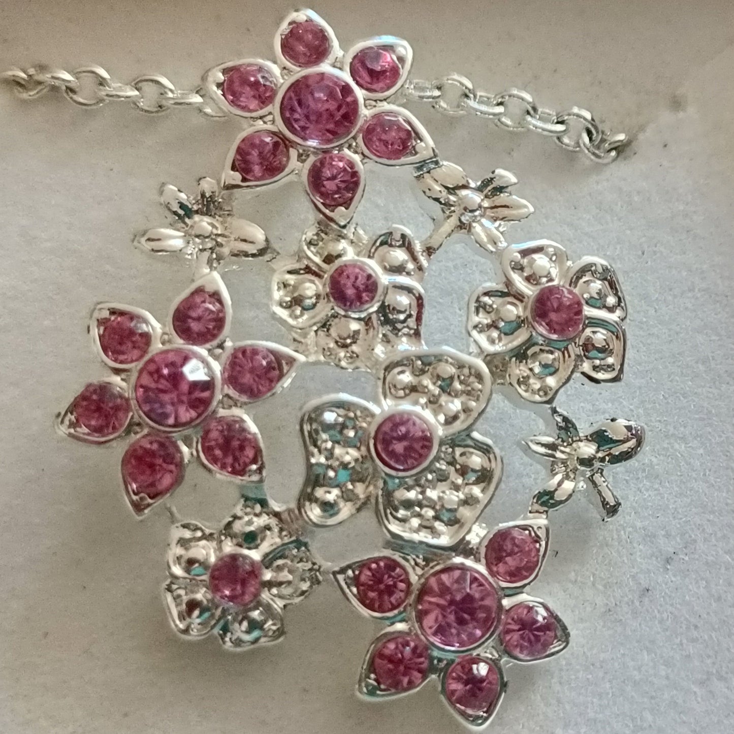 Avon Xena Necklace