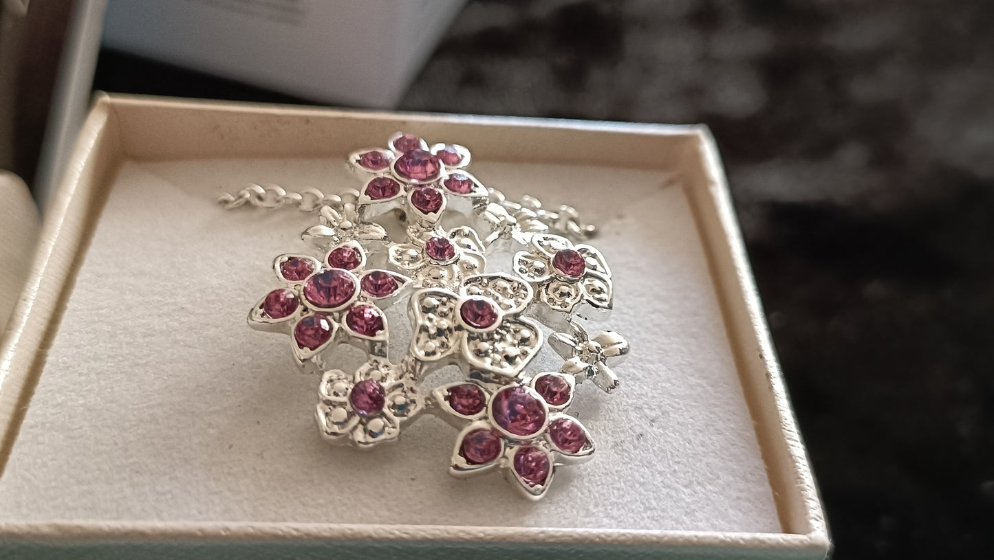 Avon Xena Necklace