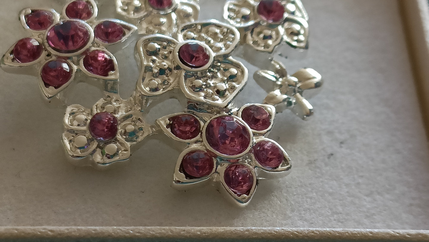 Avon Xena Necklace