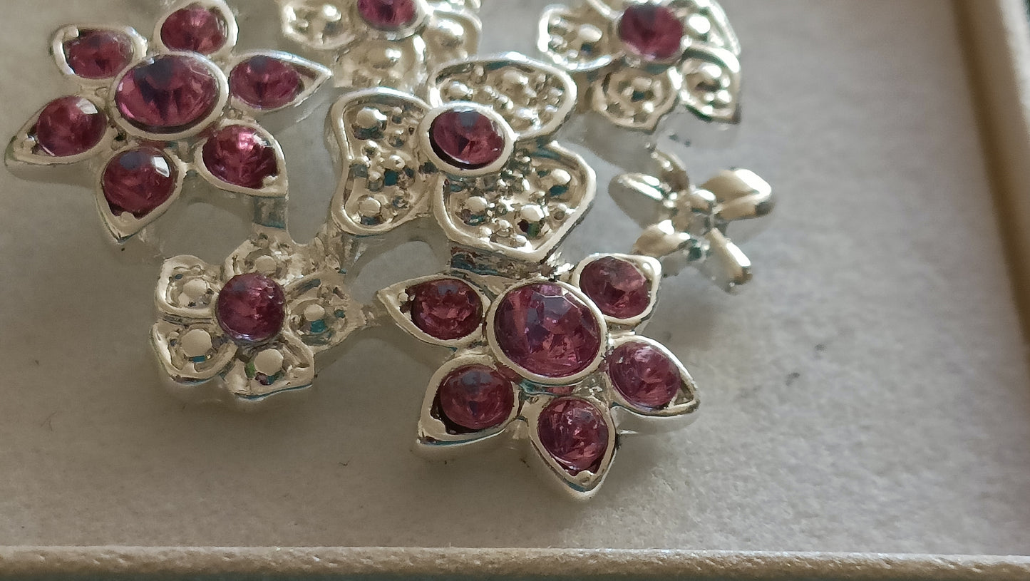 Avon Xena Necklace