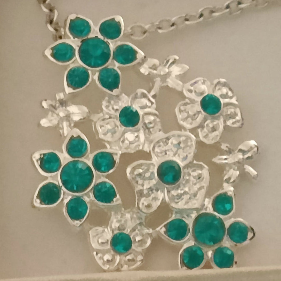 Avon Xena Necklace
