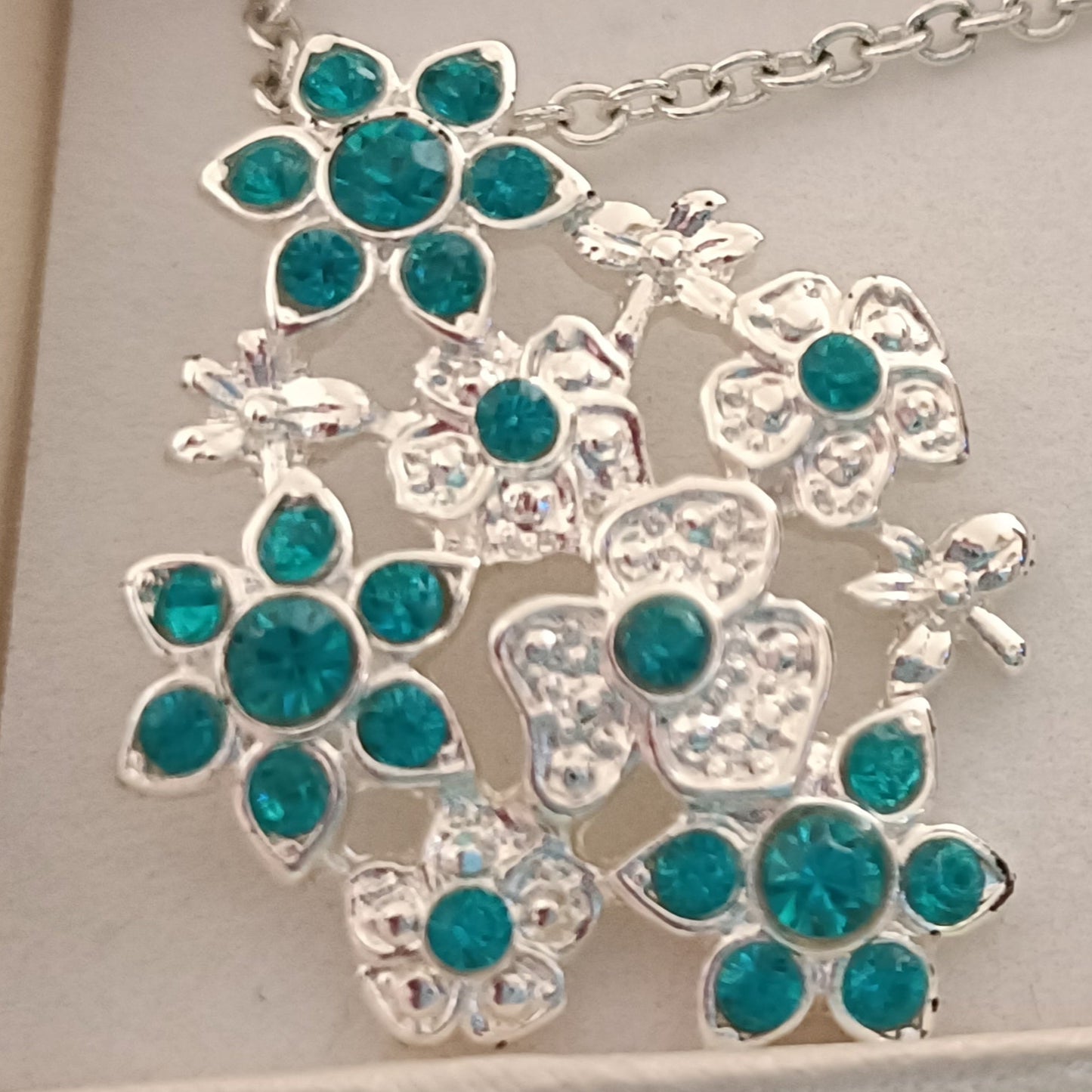 Avon Xena Necklace