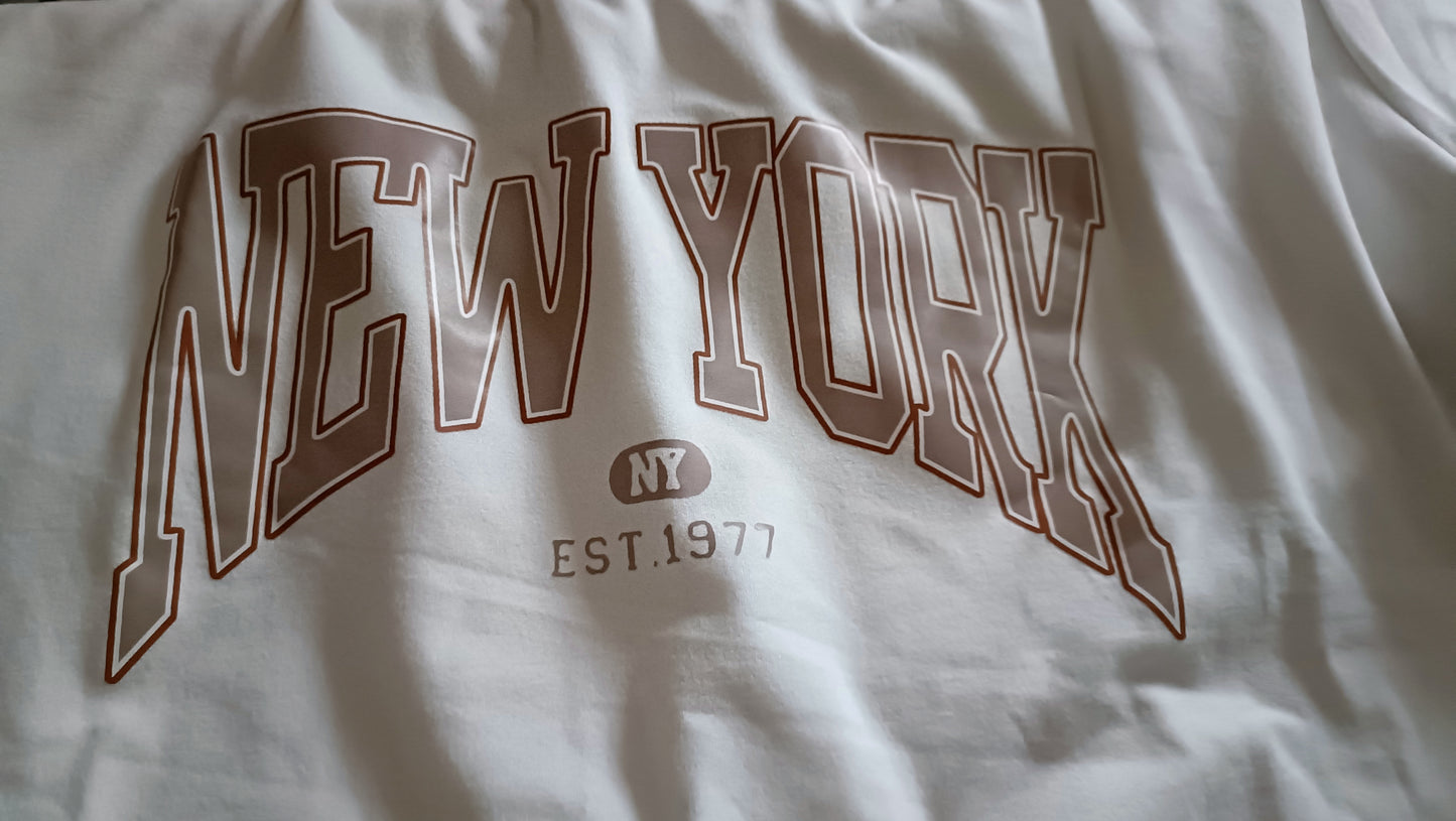 White Short Sleeve T Shirt with New York Print