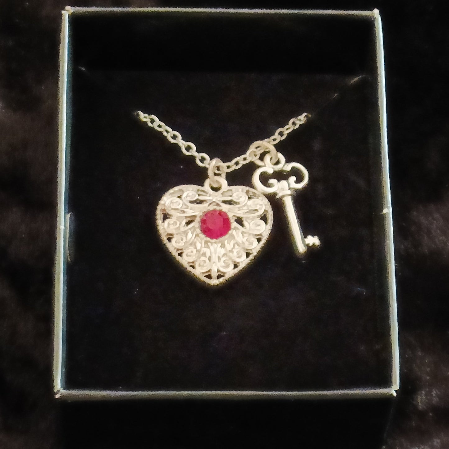 Avon Abrielle Necklace
