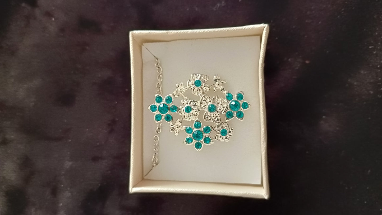 Avon Xena Necklace