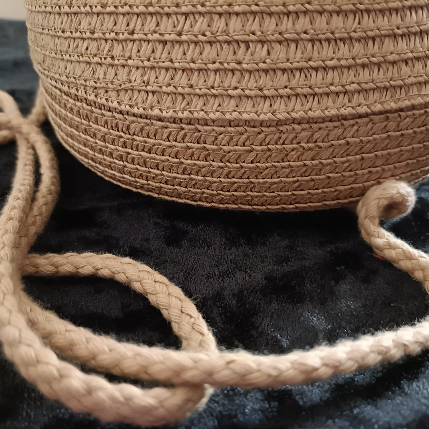 Round Rattan Shoulder Bag