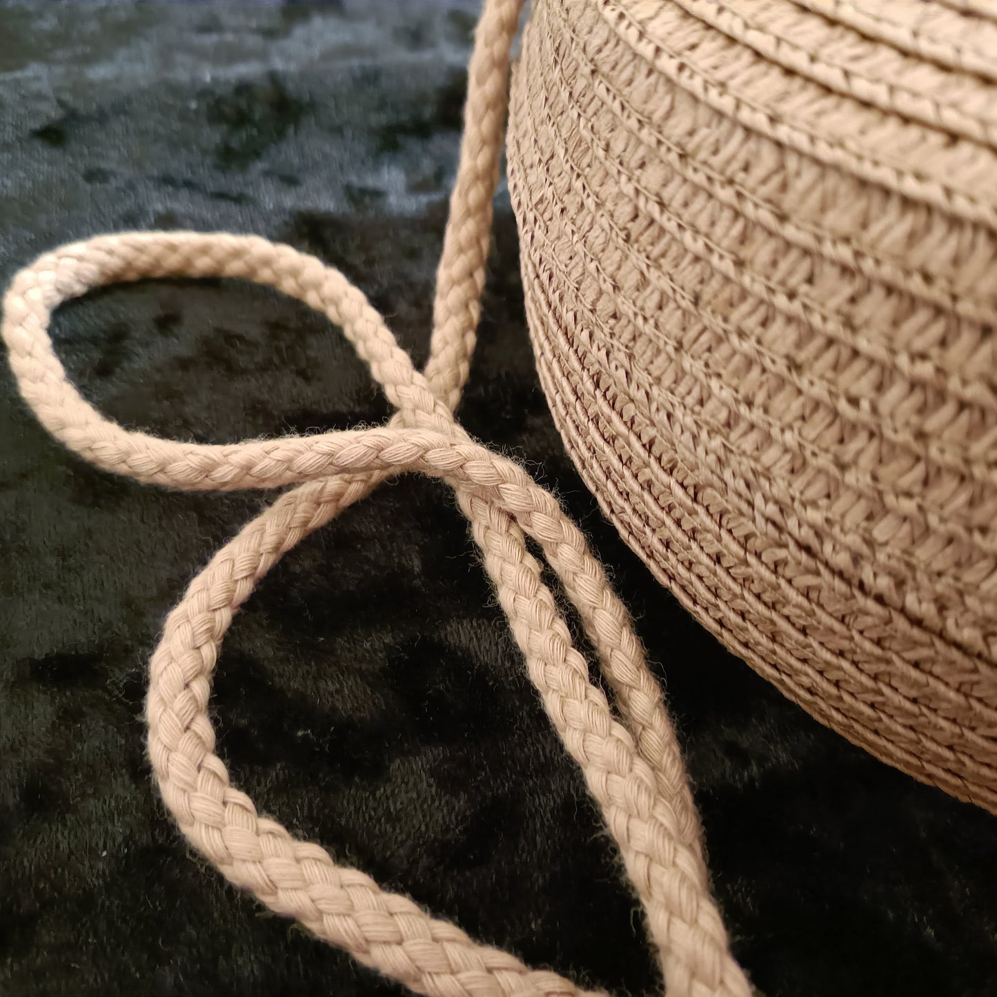 Round Rattan Shoulder Bag