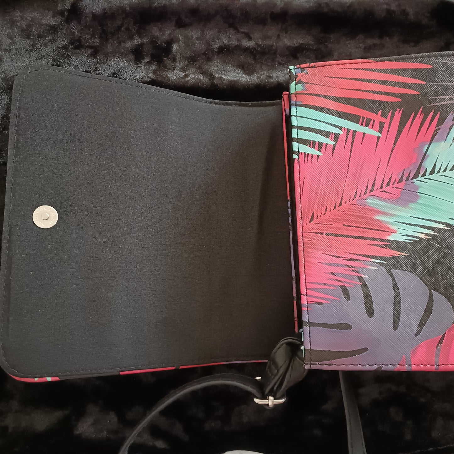 Shoulder Bag with Tropical Palm Leaf Design
