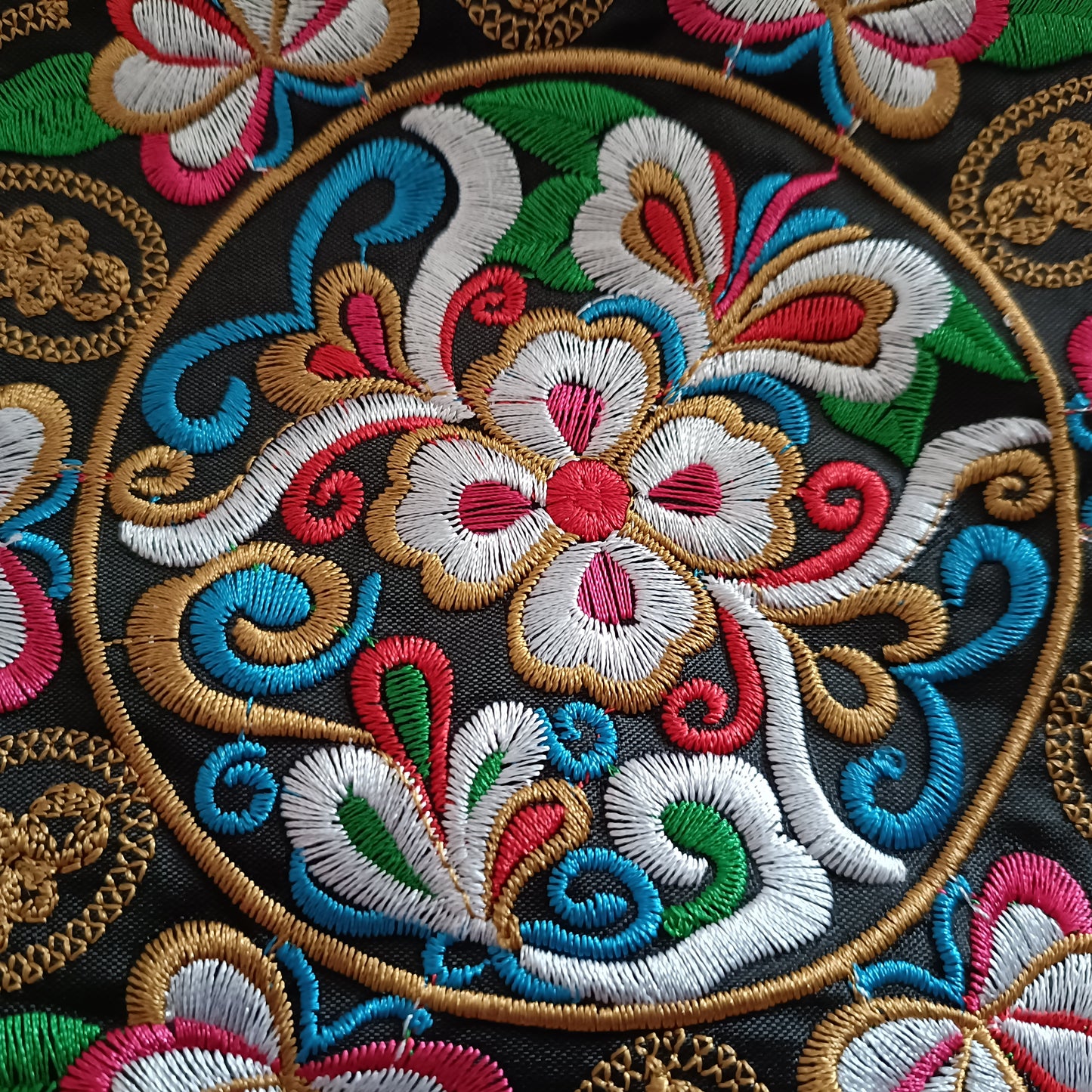 Floral Embroidered Handbag