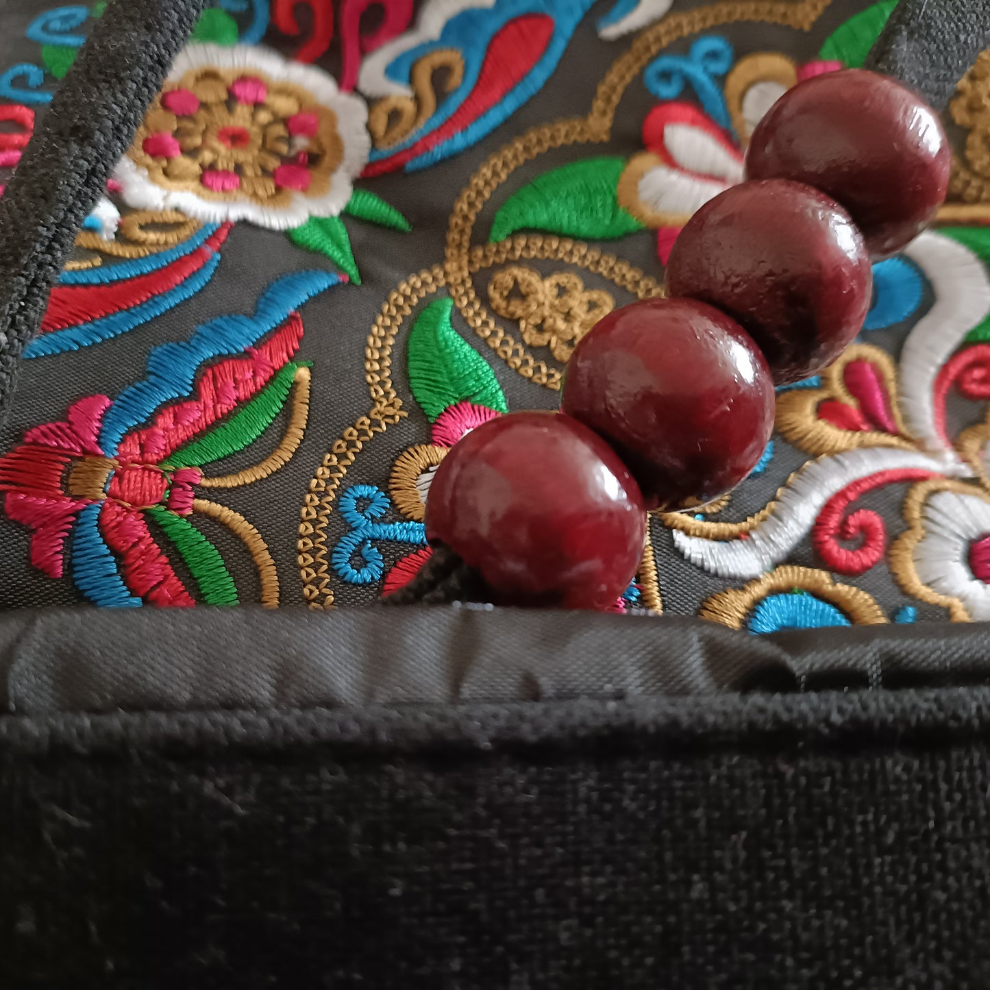 Floral Embroidered Handbag