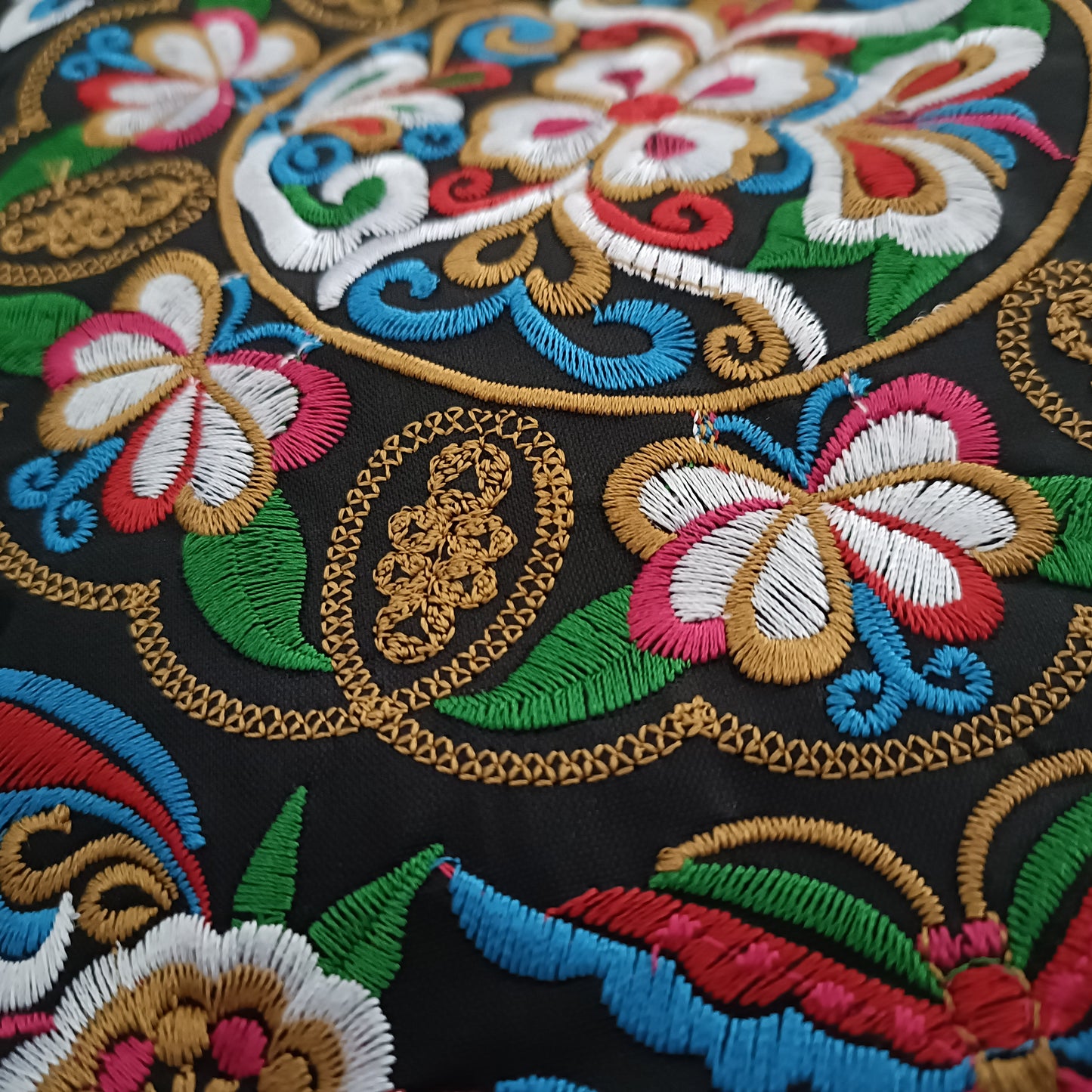 Floral Embroidered Handbag