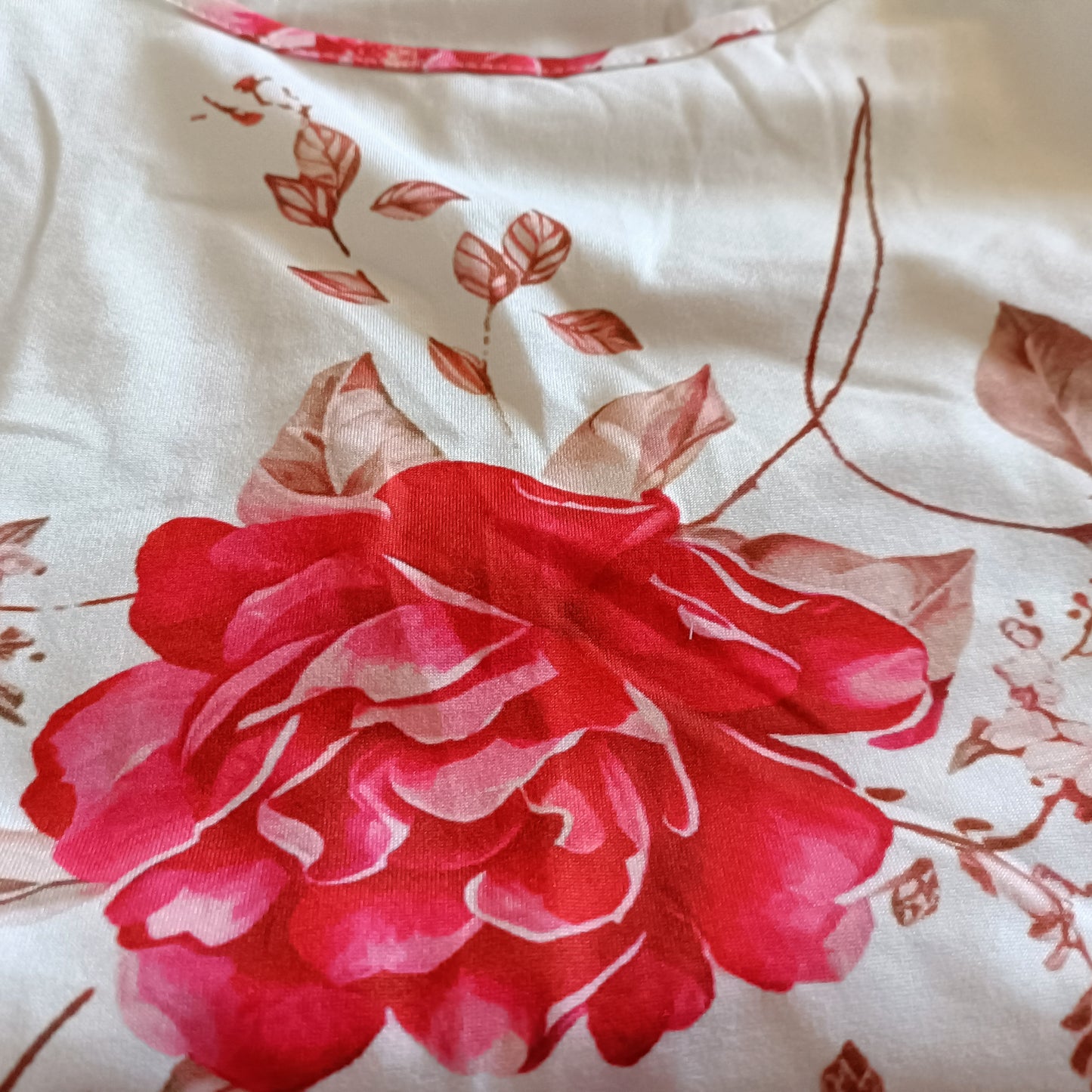 White Lace Raglan Sleeve Top with Red Flower Print