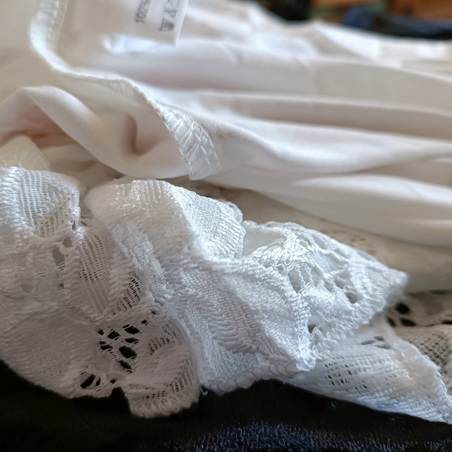 White Lace Raglan Sleeve Top with Red Flower Print